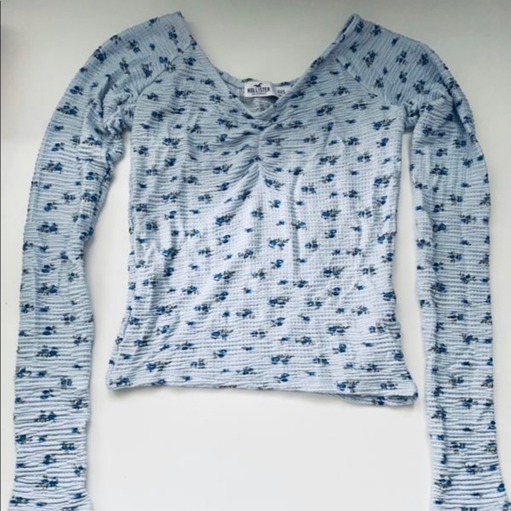 Floral, light blue crop top